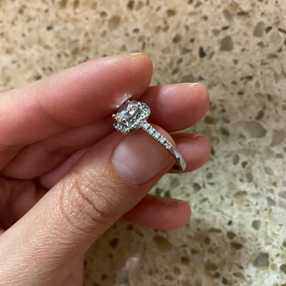 CZ 925 sterling silver ring. - Picture 5 of 5